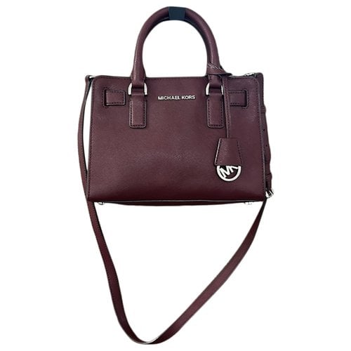 Pre-owned Michael Kors Dillon Leather Handbag In Burgundy
