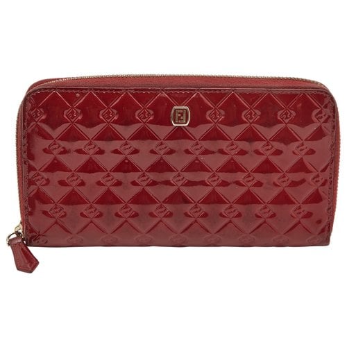 Pre-owned Fendi Patent Leather Wallet In Red