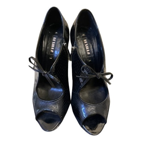 Pre-owned Le Silla Patent Leather Heels In Black