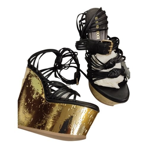 Pre-owned Emilio Pucci Leather Sandals In Black
