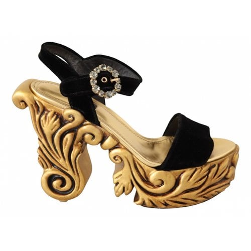 Pre-owned Dolce & Gabbana Velvet Sandal In Gold