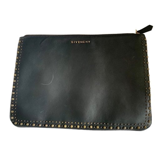 Pre-owned Givenchy Leather Clutch Bag In Black