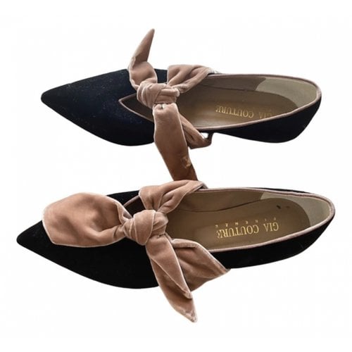 Pre-owned Gia Couture Ballet Flats In Black