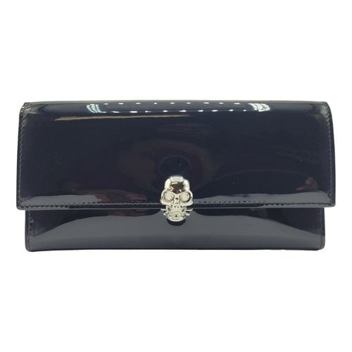 Pre-owned Alexander Mcqueen Patent Leather Wallet In Navy