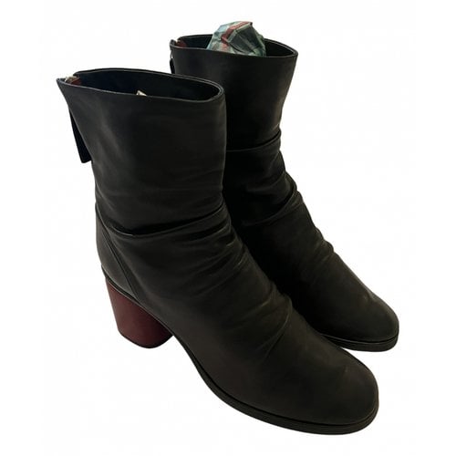 Pre-owned Halmanera Leather Ankle Boots In Black