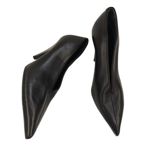 Pre-owned Celine Triangle Heel Leather Heels In Black