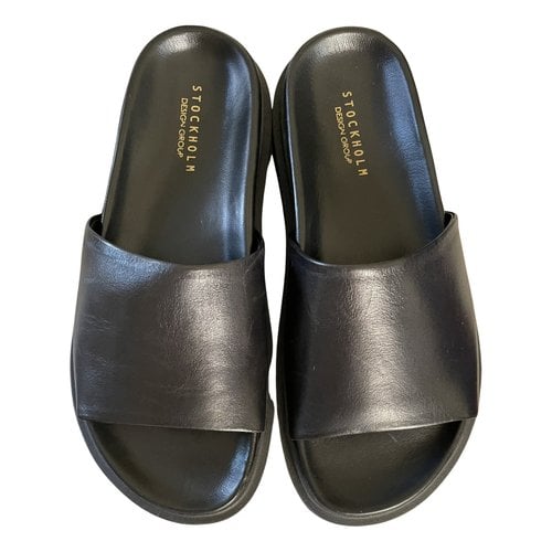 Pre-owned Design House Stockholm Leather Sandals In Black