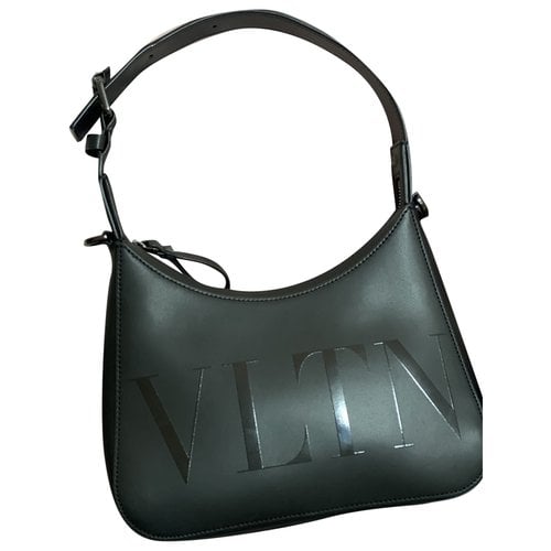 Pre-owned Valentino Garavani Tote Vltn Leather Handbag In Black