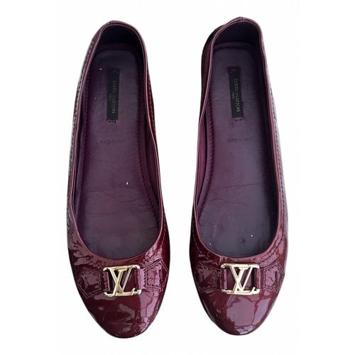 Pre-owned Louis Vuitton Patent Leather Ballet Flats In Burgundy