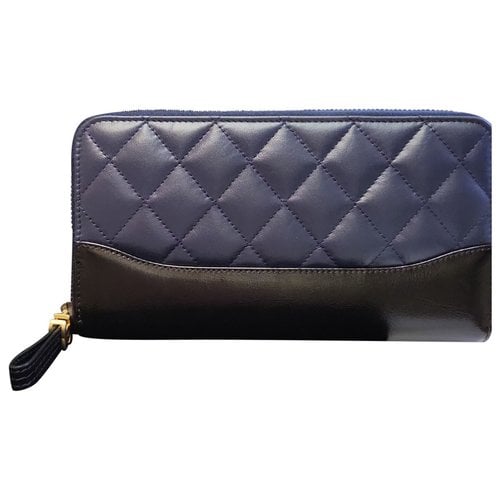 Pre-owned Chanel Gabrielle Leather Wallet In Blue