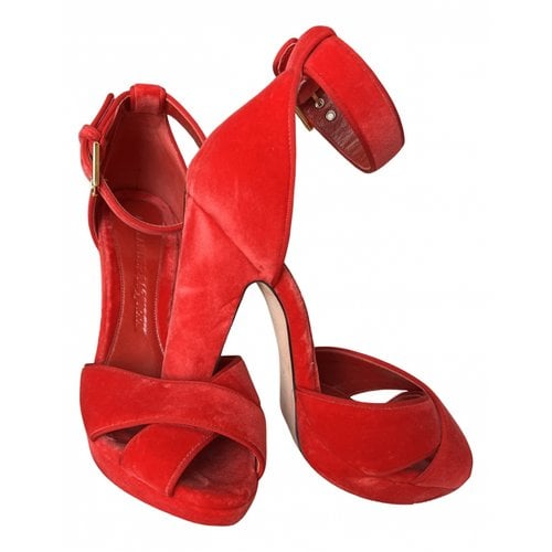 Pre-owned Alexander Mcqueen Velvet Sandals In Red