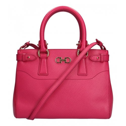 Pre-owned Ferragamo Leather Crossbody Bag In Pink