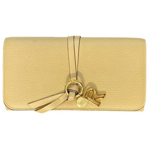 Pre-owned Chloé Leather Wallet In Yellow