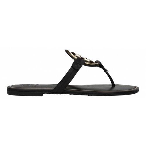 Pre-owned Tory Burch Leather Flip Flops In Black