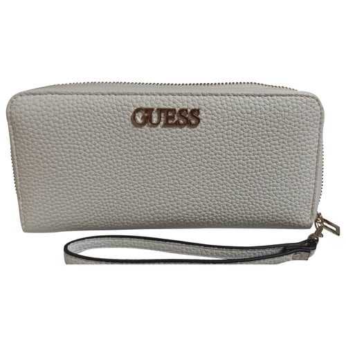 Pre-owned Guess Vegan Leather Wallet In White