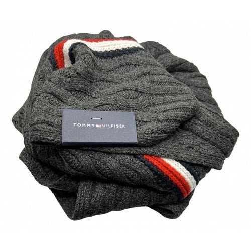 Pre-owned Tommy Hilfiger Wool Scarf & Pocket Square In Grey