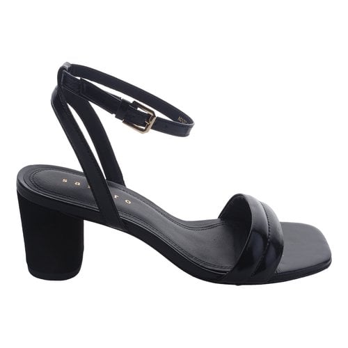 Pre-owned Sandro Leather Sandal In Black