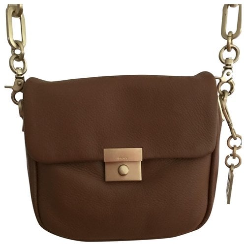 Pre-owned Dkny Leather Crossbody Bag In Camel