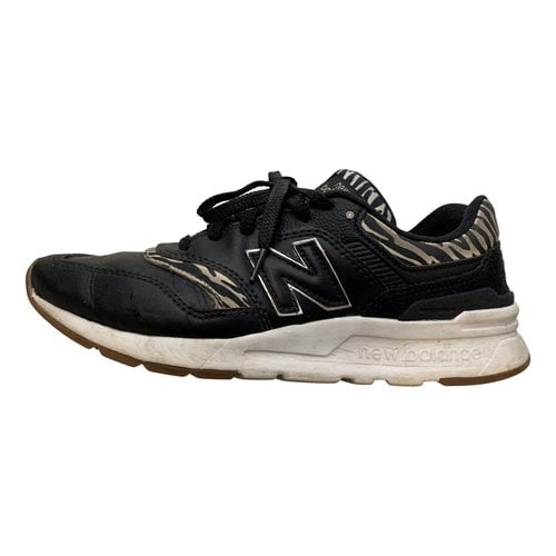Pre-owned New Balance Leather Trainers In Black