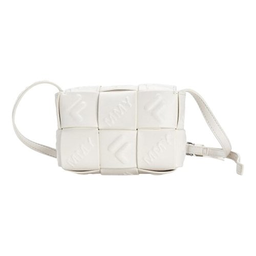 Pre-owned Fila Leather Crossbody Bag In White