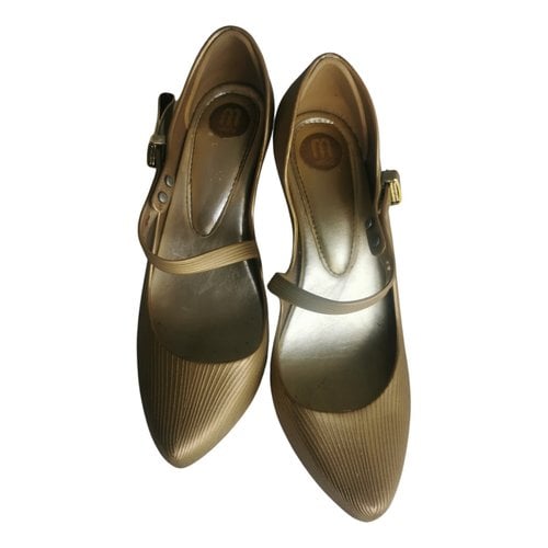 Pre-owned Melissa Heels In Gold