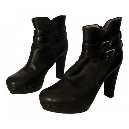 Pre-owned Unisa Ankle Boots In Black