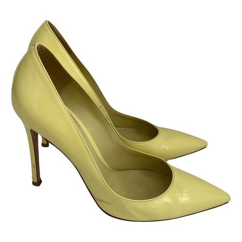 Pre-owned Gianvito Rossi Gianvito Patent Leather Heels In Yellow
