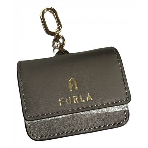 Pre-owned Furla Leather Key Ring In Beige