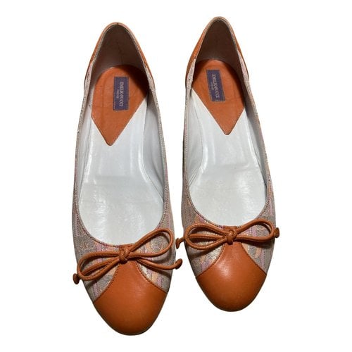Pre-owned Emilio Pucci Leather Ballet Flats In Orange