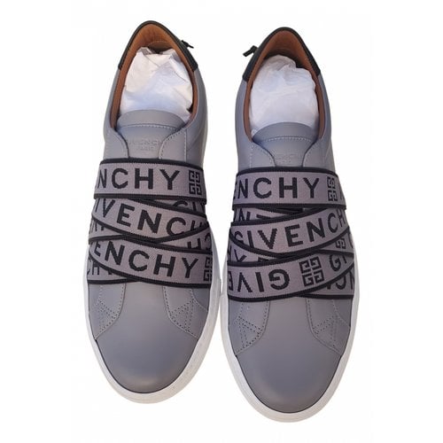 Pre-owned Givenchy Leather Low Trainers In Grey