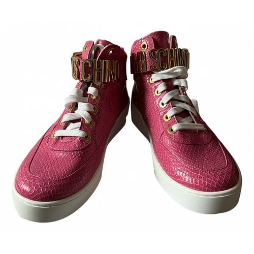 Pre-owned Moschino Leather Trainers In Pink