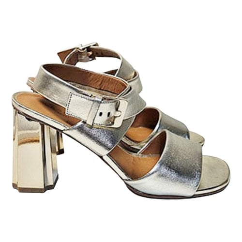 Pre-owned Robert Clergerie Leather Sandal In Gold