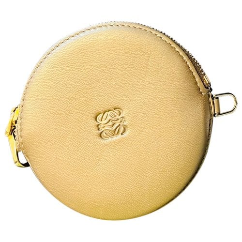 Pre-owned Loewe Patent Leather Purse In Gold