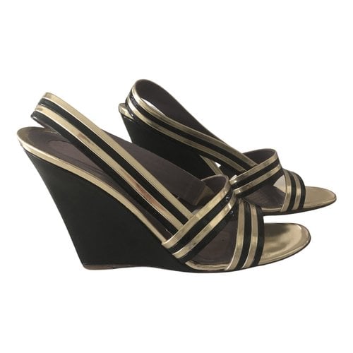 Pre-owned Anya Hindmarch Leather Sandal In Gold