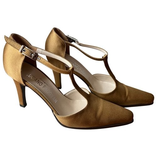 Pre-owned Luciano Padovan Cloth Heels In Gold