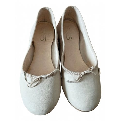 Pre-owned Eres Leather Ballet Flats In White