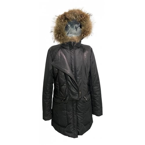 Pre-owned Rizal Leather Puffer In Brown