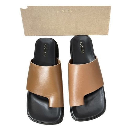 Pre-owned Alohas Leather Mules In Camel