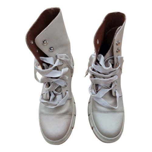 Pre-owned Alohas Leather Ankle Boots In White