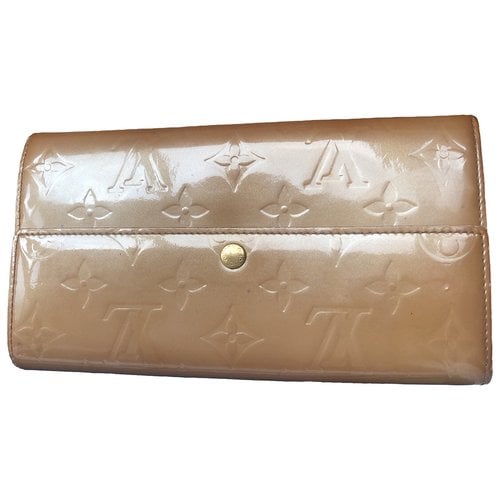 Pre-owned Louis Vuitton Sarah Leather Wallet In Gold