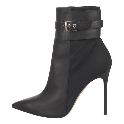 Pre-owned Gianvito Rossi Leather Ankle Boots In Grey