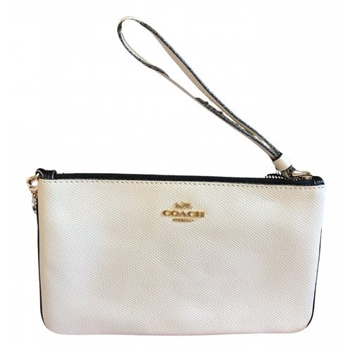 Pre-owned Coach Leather Clutch Bag In White