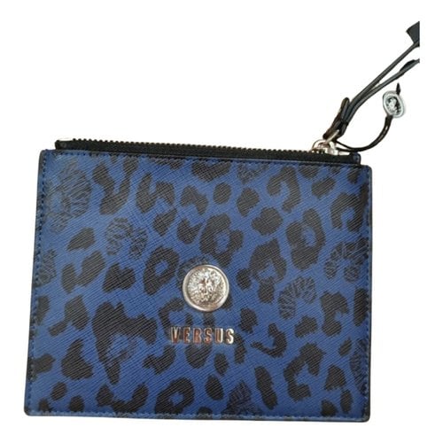 Pre-owned Versus Leather Clutch Bag In Blue
