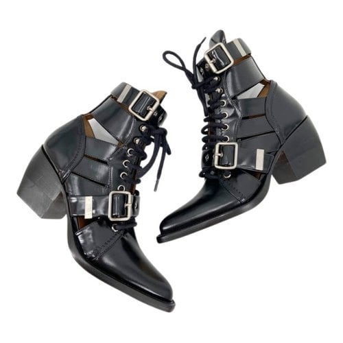Pre-owned Chloé Leather Buckled Boots In Black