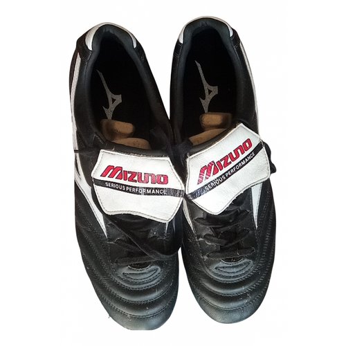 Pre-owned Mizuno Leather Low Trainers In Black
