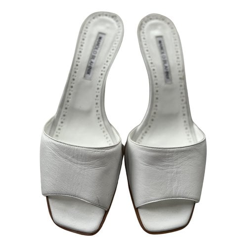 Pre-owned Manolo Blahnik Leather Sandals In White