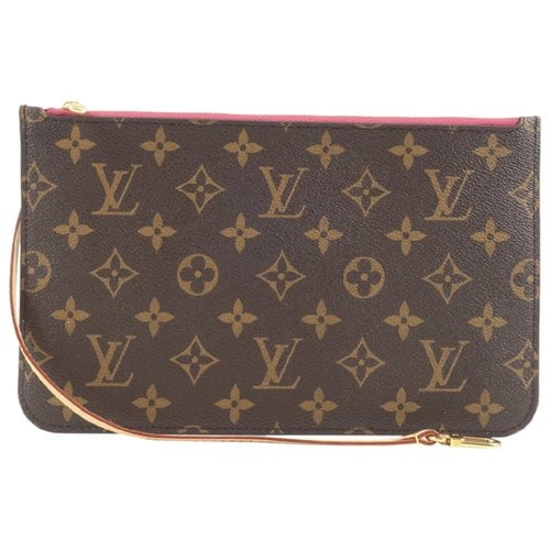 Pre-owned Louis Vuitton Neverfull Leather Clutch Bag In Pink