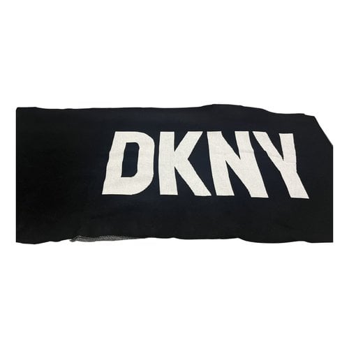 Pre-owned Dkny Scarf In Black