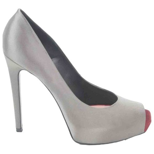 Pre-owned Barbara Bui Velvet Heels In Grey