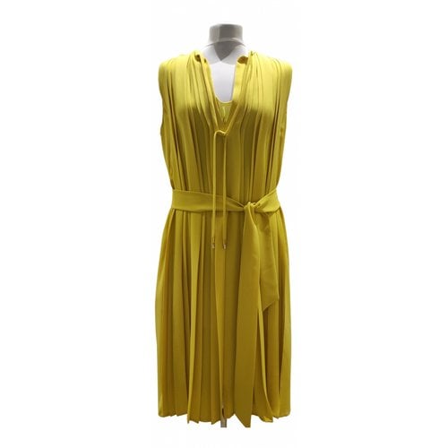Pre-owned Diane Von Furstenberg Silk Mid-length Dress In Yellow